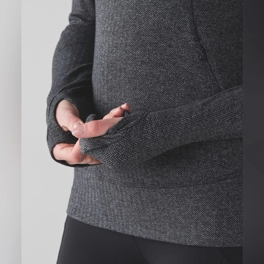 Lululemon Think Fast Pullover - Picture 12 of 16
